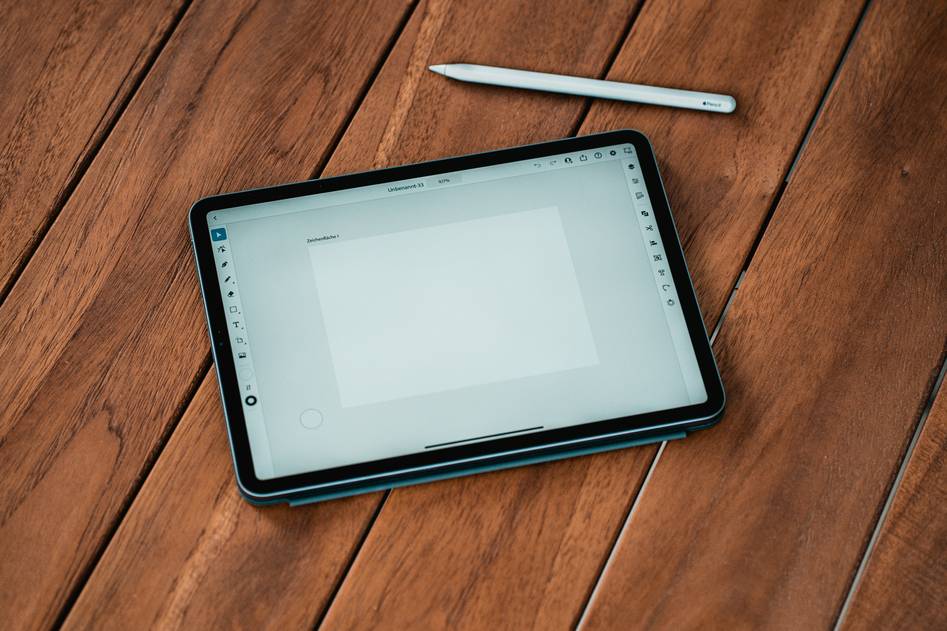Minimalist blog header with app icons and wellness elements